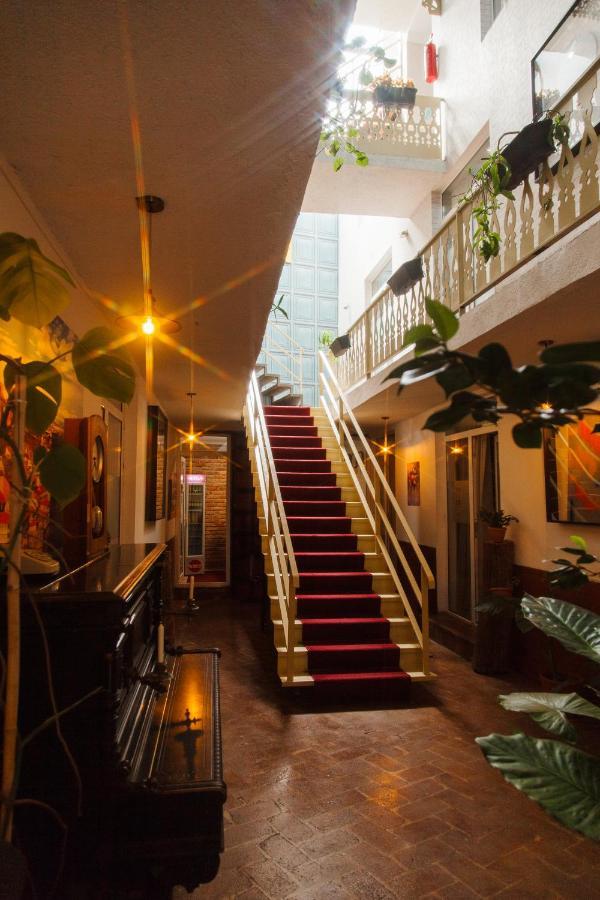 Hotel Tato Tbiliszi Kültér fotó