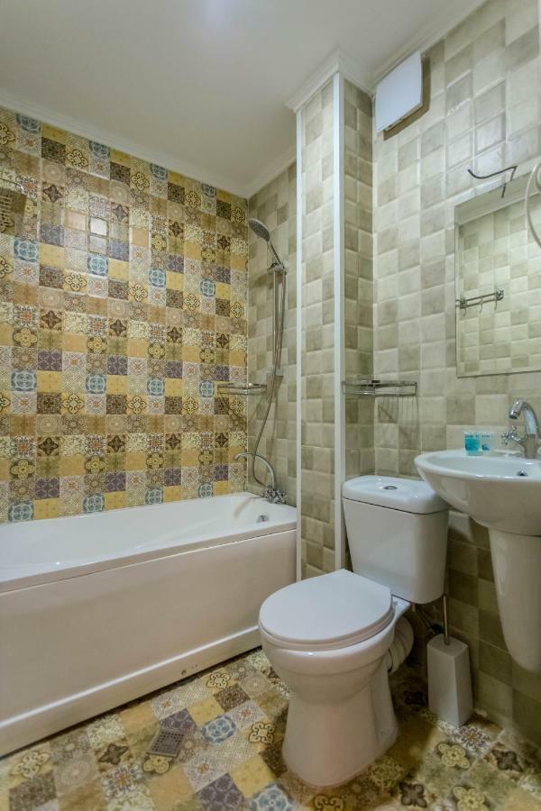 Hotel Tato Tbiliszi Kültér fotó
